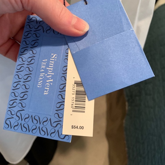 NWT Simply Vera Wang Pleated White Swing Top - Picture 7 of 8